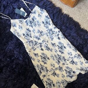 NWT Abercrombie & Fitch Floral Blue and White Dress
